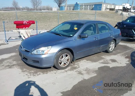 2007 Honda Accord 2.4 Ex z USA, uszkodzony, nr VIN 1HGCM56737A125535